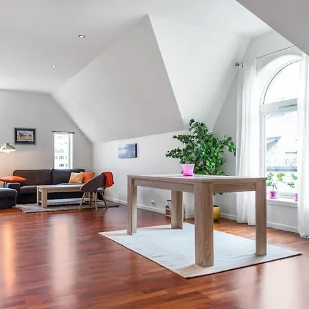 Penthouse By Brosundet, Free Parking Space *