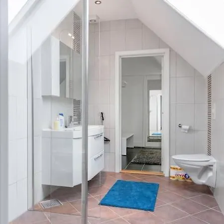 Apartment Penthouse By Brosundet, Free Parking Space *