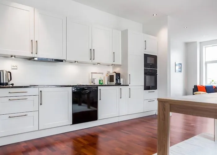 Penthouse By Brosundet, Free Parking Space *